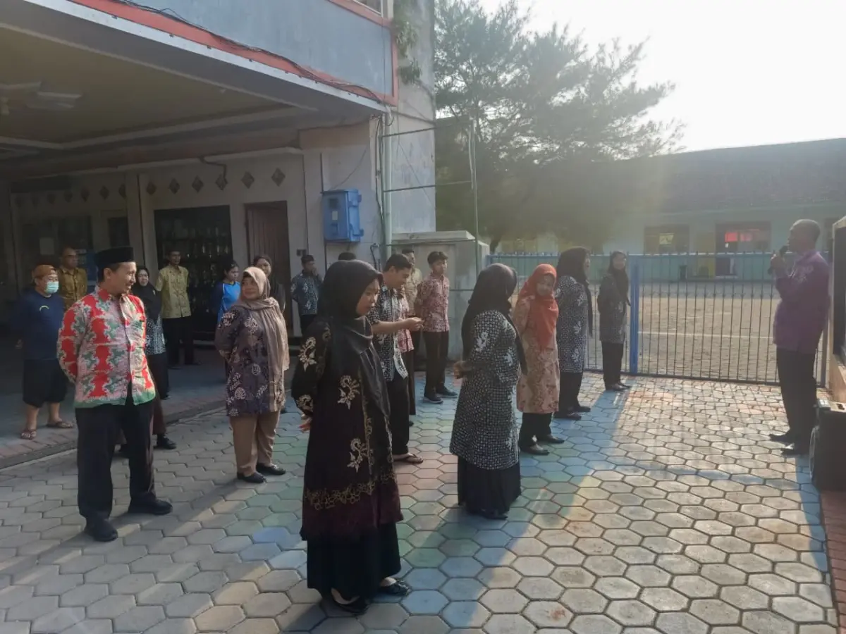 Pelayanan Prima (Service Excellent) dengan Konsep A6: Kunci Menjaga Kebesaran Lembaga Pendidikan