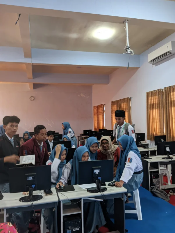 MEMBANGUN KOMUNITAS BELAJAR DI SEKOLAH: KUNCI NYATA PENINGKATAN KUALITAS PENDIDIKAN