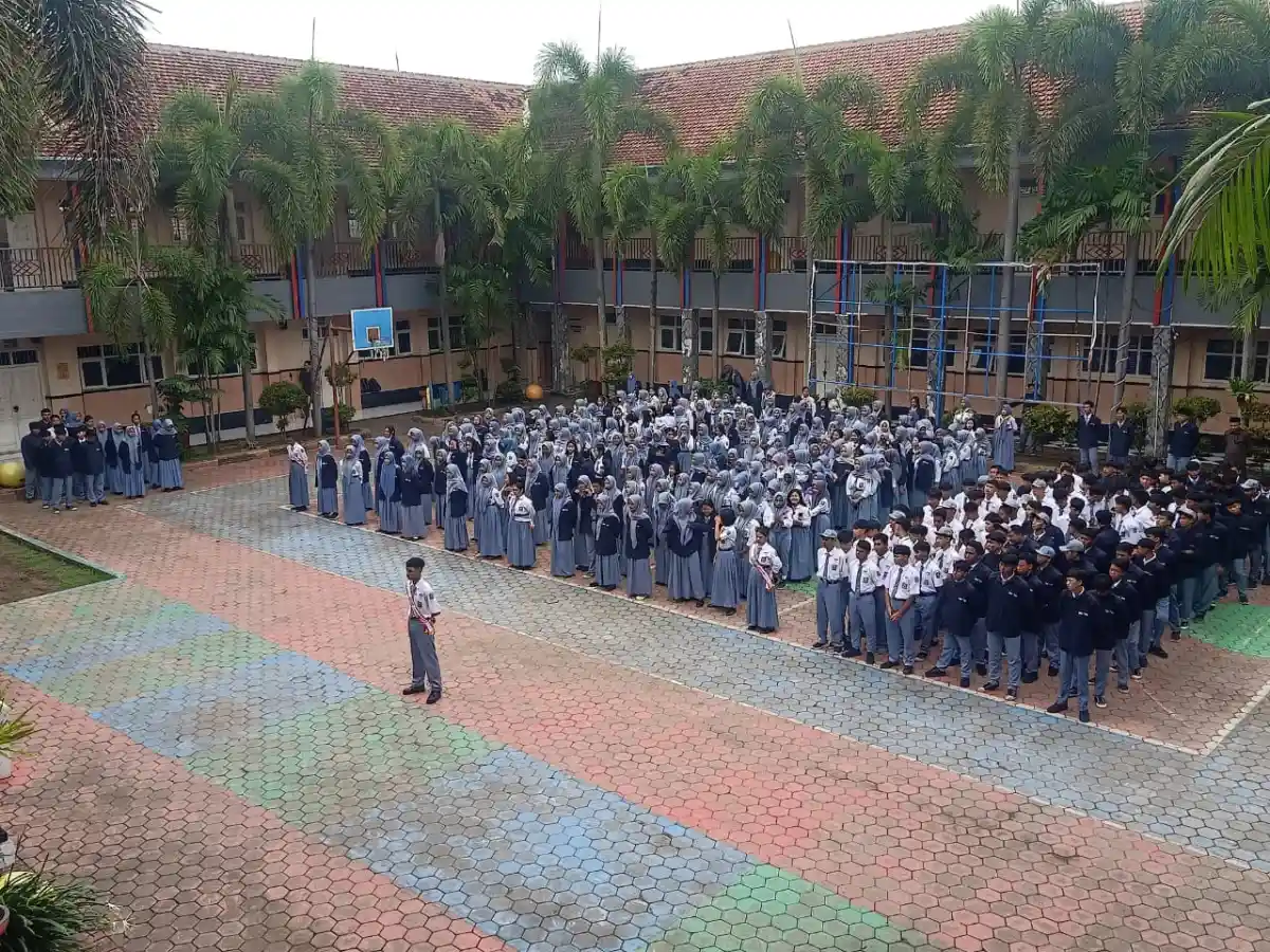 Pentingnya Menjaga Citra Sekolah: Kedisiplinan, Kebersihan, dan Prestasi Siswa